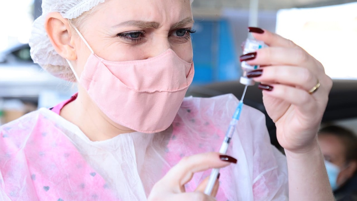 Vacinação em Aparecida de Goiânia (Foto: Enio Medeiros - Aparecida / Divulgação)