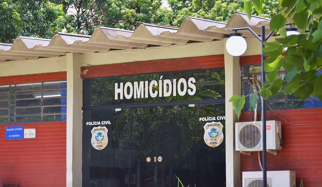 Corpo em decomposição é encontrado em estabelecimento comercial em Rio Verde (Foto: Jucimar de Sousa/Mais Goiás)