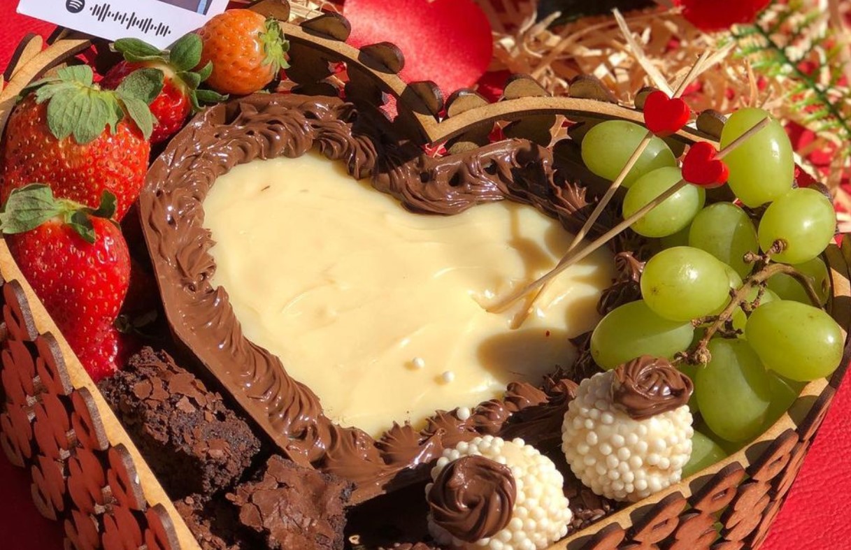 Confeitarias em Goiânia preparam kit para Dia dos Namorados