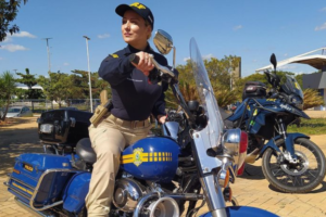 Ex-loira do Tchan fica fora do reencontro do grupo por ser policial rodoviária Silmara Miranda torno-se policial rodoviária federal em 2020