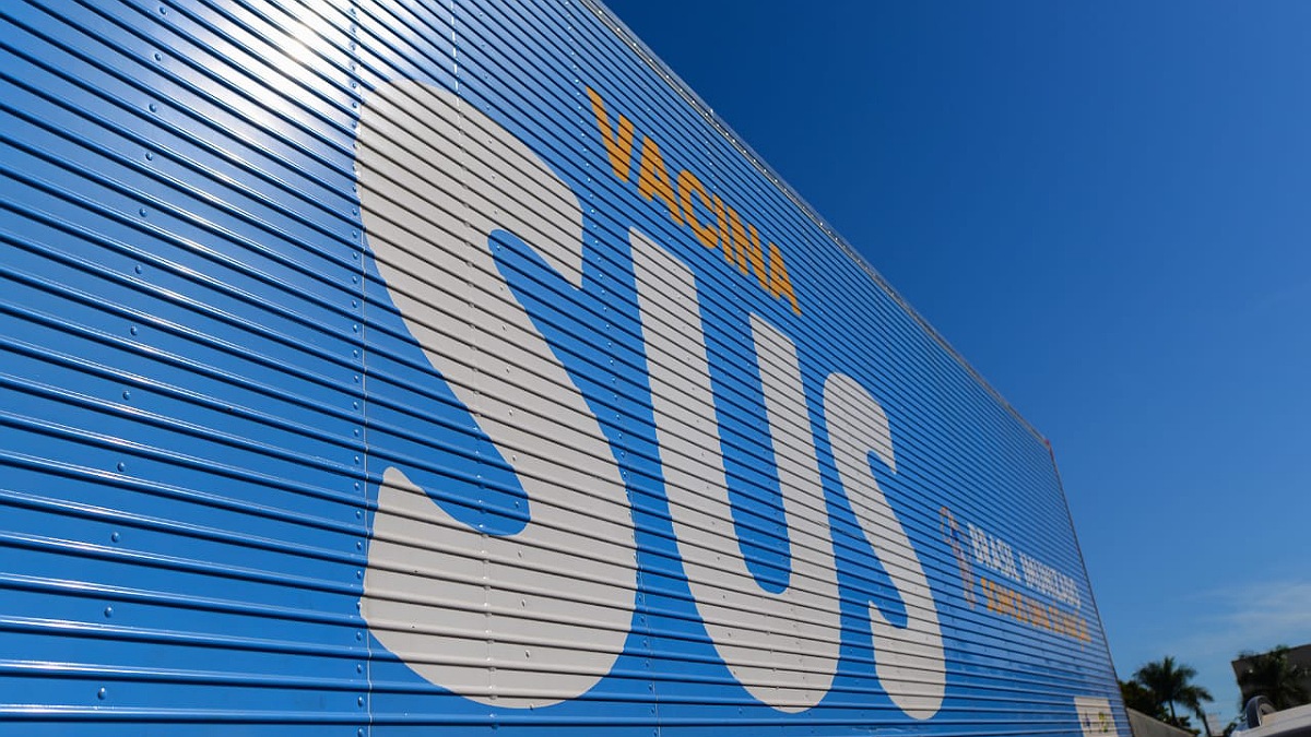 Goiás recebeu nova remessa de vacina contra a Covid-19, na manhã desta quarta-feira (2). Foram enviadas 194 mil doses da AstraZeneca. (Foto: Jucimar Sousa / Mais Goiás)