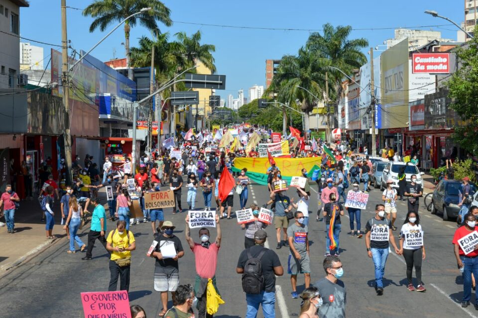 Protesto Fora Bolsonaro em Goiânia neste sábado (19) (Foto: Jucimar de Sousa/MaisGoiás)