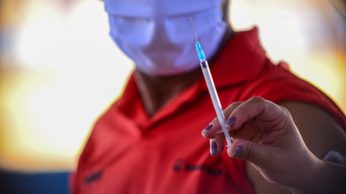 A Prefeitura de Goiânia mantém a aplicação da 1° dose da vacina contra a Covid-19, nesta quarta-feira (21). (Foto: Jucimar de Sousa/Mais Goiás)