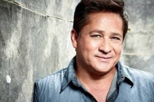 Mário Soares diz não ter autorizado que a música fosse gravada. Leonardo vence processo aberto por compositor de “Pense em Mim”