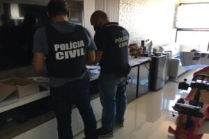 Preso trio suspeito de falsificar morte para quitar apartamento com seguro bancário. Após o crime investigados dividiram os bens. (Foto: divulgação/PC)