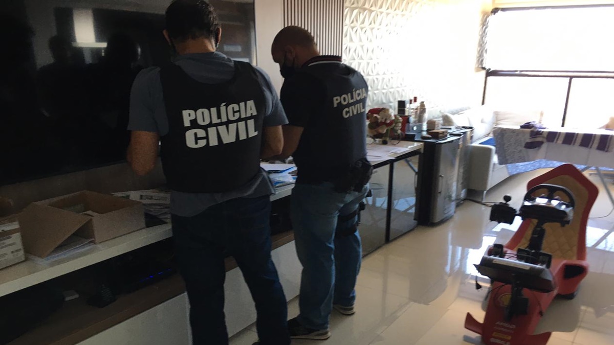 Preso trio suspeito de falsificar morte para quitar apartamento com seguro bancário. Após o crime investigados dividiram os bens. (Foto: divulgação/PC)