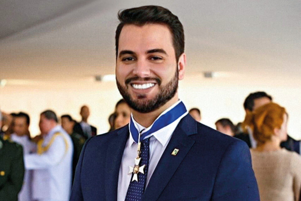 Felipe Martins virou réu por gesto racista. Decisão foi tomada pelo juiz federal Marcus Vinicius Reis Bastos