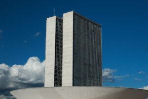 Câmara aprova incentivo fiscal a quem doar a pesquisas contra covid-19