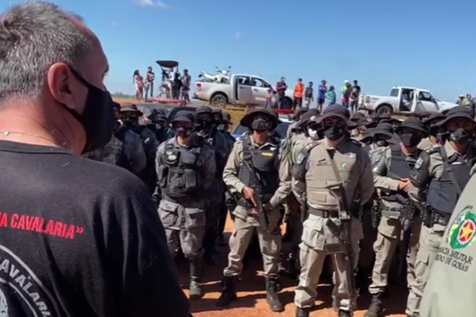 O titular da SSP-GO, Rodney Miranda, descartou a possibilidade de chamar o Exército para auxiliar nas buscas por Lázaro Barbosa. (Foto: divulgação/SSPGO)