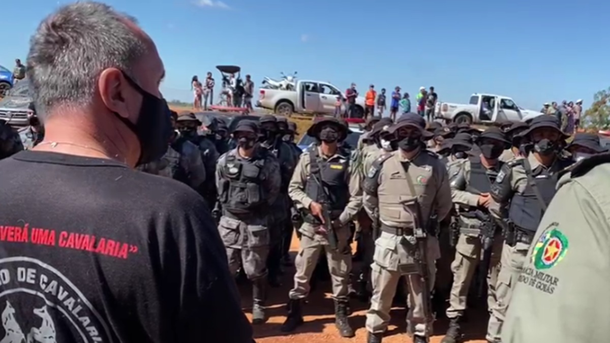 O titular da SSP-GO, Rodney Miranda, descartou a possibilidade de chamar o Exército para auxiliar nas buscas por Lázaro Barbosa. (Foto: divulgação/SSPGO)