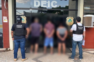 A Polícia prendeu suspeitos de aliciarem pessoas para venderem ou alugarem as contas bancárias para recebimento de dinheiro de golpe