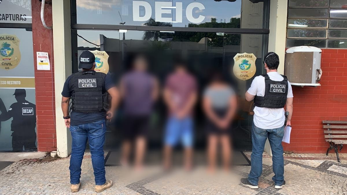 A Polícia prendeu suspeitos de aliciarem pessoas para venderem ou alugarem as contas bancárias para recebimento de dinheiro de golpe