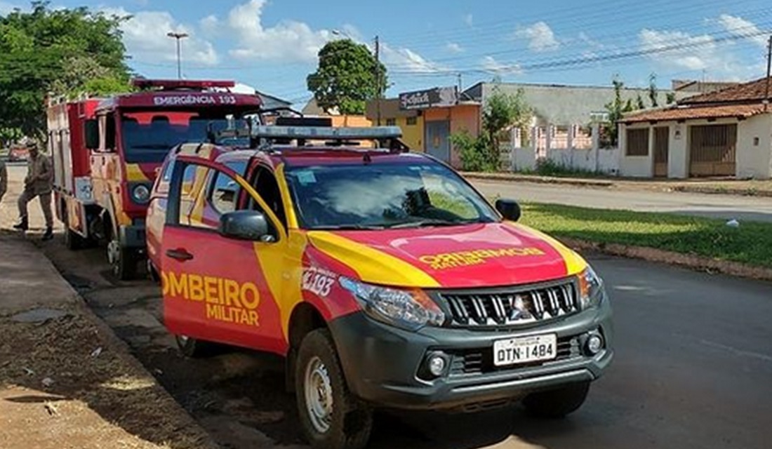 Idoso cai em fossa de 5 metros e fica ferido em Formosa O Corpo de Bombeiros Militar (CBM) resgatou um idoso de 63 anos que caiu dentro de uma fossa seca de cinco metros de profundidade na tarde desta quarta-feira (16), em Formosa