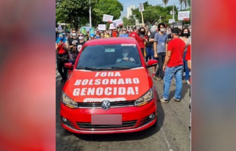 Carro do ex-vereador Arquidones Bites, que ontem foi detido por chamar Bolsonaro de genocida (Foto: Divulgação)