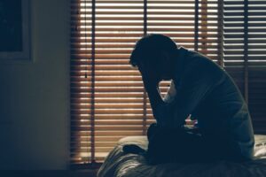 Jovem gay vítima de estupro coletivo em Florianópolis deixa hospital