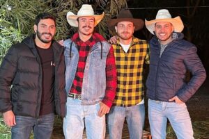 Ex-BBBs Rodolffo e Caio Afiune curtem festa junina juntos; fotos