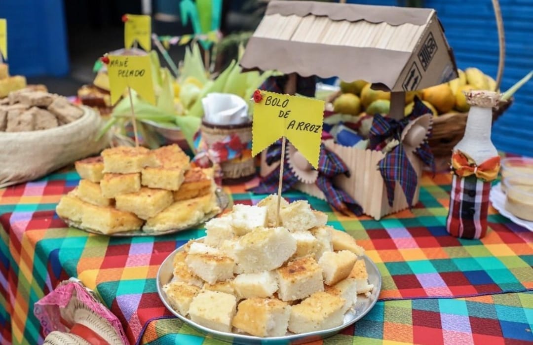 Festa junina para pessoas em situação de rua teve música e comidas típicas, em Anápolis (Foto: Centro POP/Anápolis)