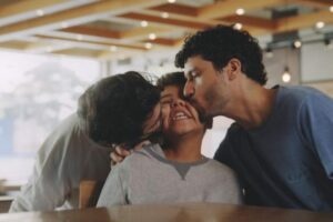 Campanha LGBTQIA+ do Burger King divide opiniões nas redes sociais