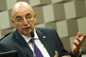 Osmar é tido como padrinho do chamado "gabinete paralelo", que orientava o presidente Jair Bolsonaro nas medidas de combate à Covid