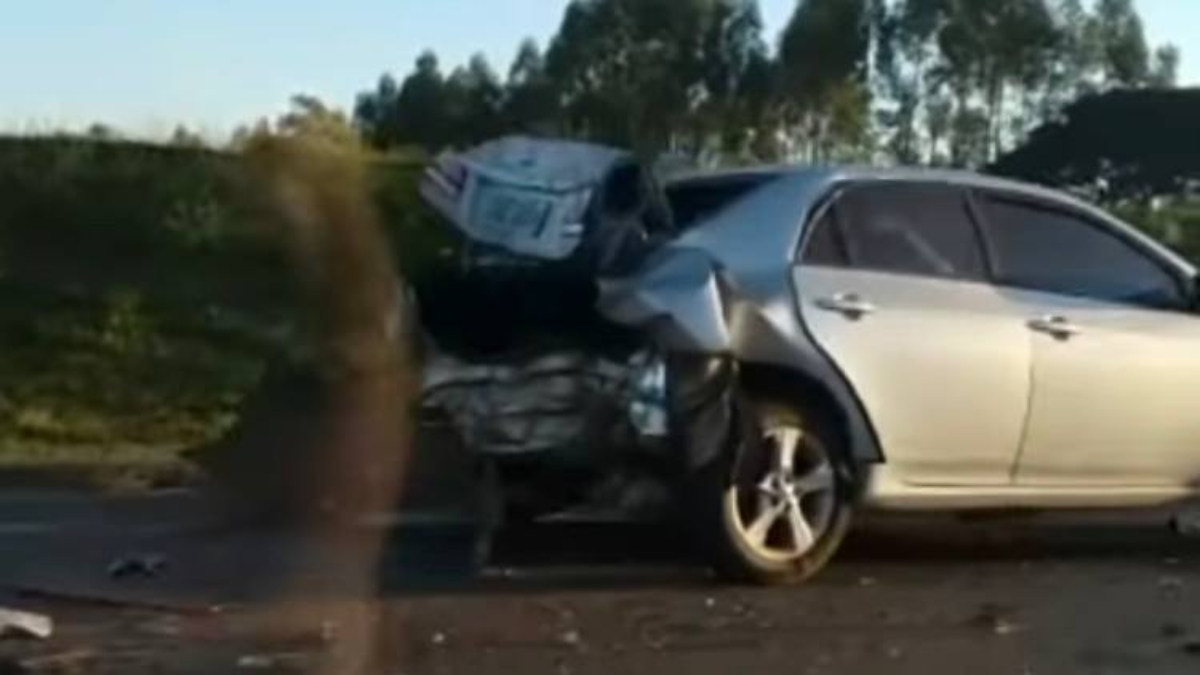 Um engavetamento envolvendo seis veículos deixou o trânsito lento, na BR-060. Apesar disso, ninguém ficou gravemente ferido