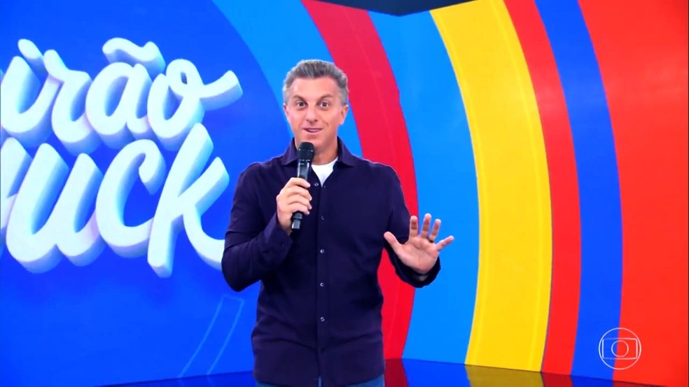 'Domingão com Luciano Huck' é o título mais cotado para novo programa Luciano Huck quer levar parte do 'Caldeirão' para os domingos