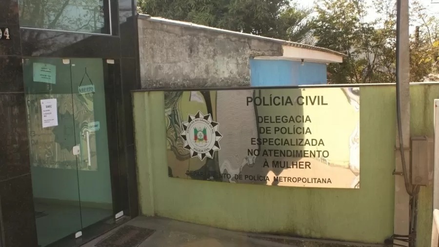 Funcionários da unidade hospitalar chamaram a polícia e o homem acabou sendo preso em flagrante