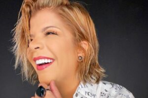 Cantora Paula Mattos revela que é casada com uma mulher há 9 anos
