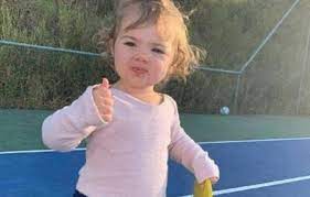 Tatá Werneck publica foto da filha com skate para homenagear meninas na Olimpíada