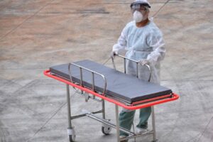 EUA: aumenta o ritmo de hospitalizações por covid-19 na Flórida