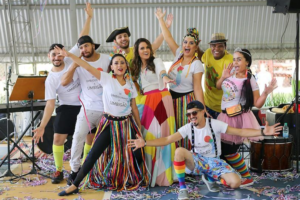 A banda Brincar como Antigamente se apresenta neste sábado, 31, no Shopping Bougaiville