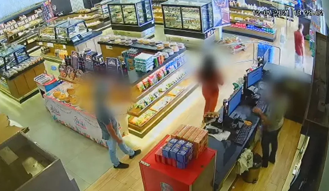 Homem pede celular de funcionário emprestado e foge, em Valparaíso