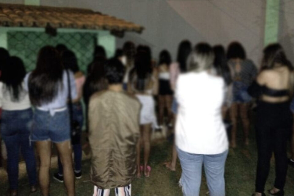 Fiscalização encerra festa com 500 pessoas no Jardim Dom Bosco, em Aparecida