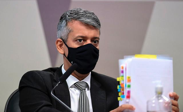 Roberto Dias em depoimento na CPI da Covid, no Senado (Foto: Agência Senado)