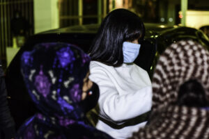 Munik Nunes distribui bolo do seu aniversário a moradores de rua em São Paulo; fotos