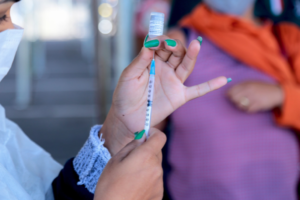 Segunda dose da Pfizer acaba em 40% dos postos da zona leste de SP (Foto ilustrativa: Prefeitura de Aparecida)