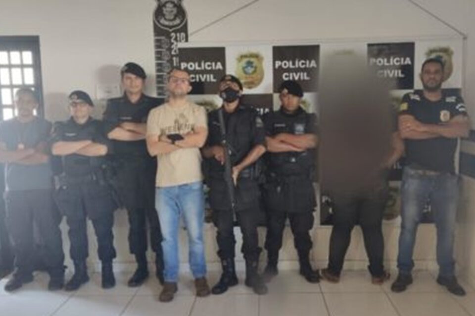 Homem leva a namorada de 14 anos de casa contra a vontade dos pais e é preso em Alvorada do Norte