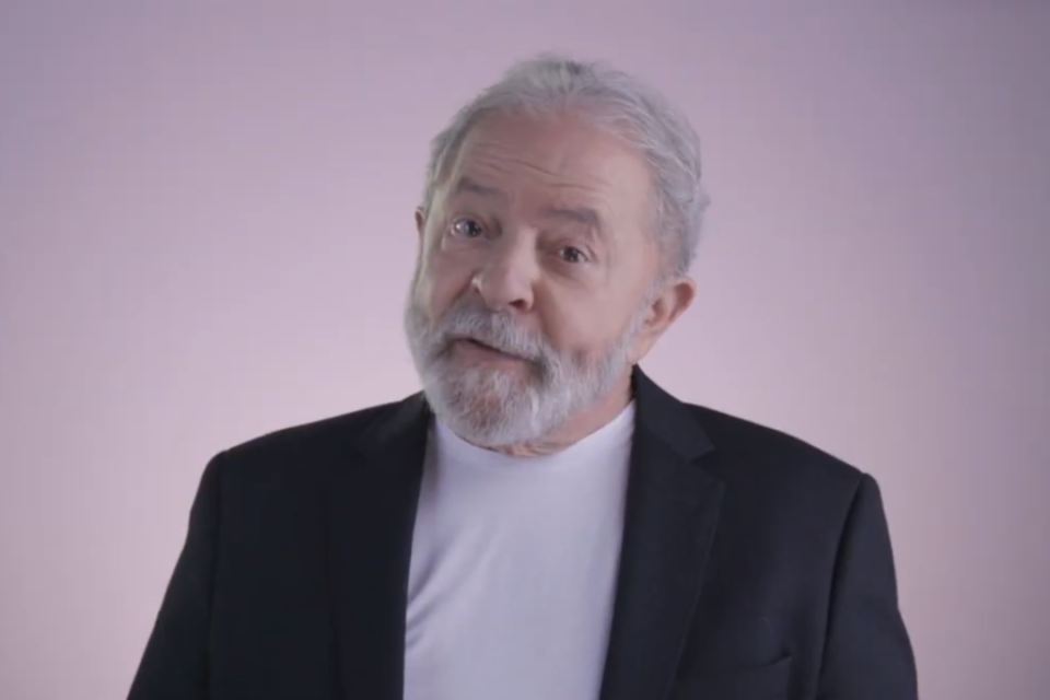 "Se eu ficar me criticando o que vai sobrar pros outros falarem?", diz Lula