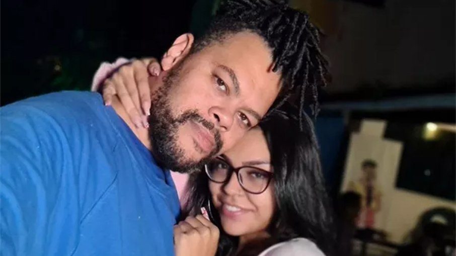 'Primeira DR', namorada de Babu rejeita morar com ator, que brinca sobre isso