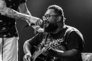 Morre Izanei Rodrigues, guitarrista da dupla Humberto e Ronaldo