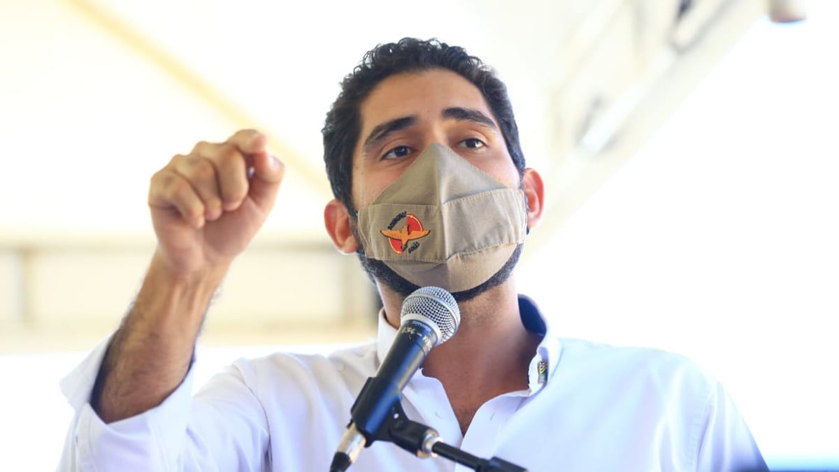 Tejota dá recado e faz "discurso de boas-vindas" a emedebistas