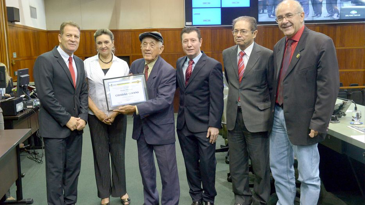 Pioneiro do jornalismo em Goiás, morre Walter Menezes de Covid aos 90 anos