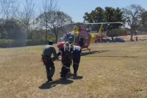 Menino de 3 anos é resgatado de helicóptero após ser atropelado em Senador Canedo