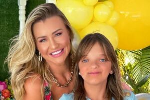 Ana Paula Siebert parabeniza Rafaella Justus por aniversário