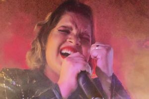 Cantora Lanna Rizzi morre aos 26 anos por complicações da covid-19