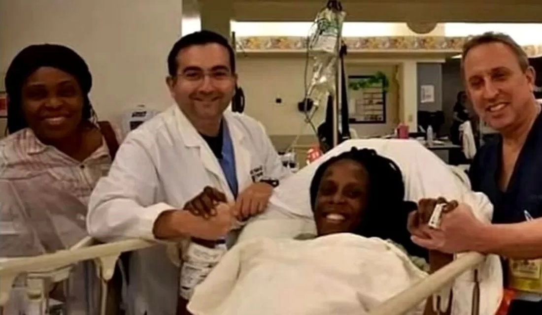 Mulher que deu à luz 9 bebês em Marrocos diz que troca 100 fraldas por dia