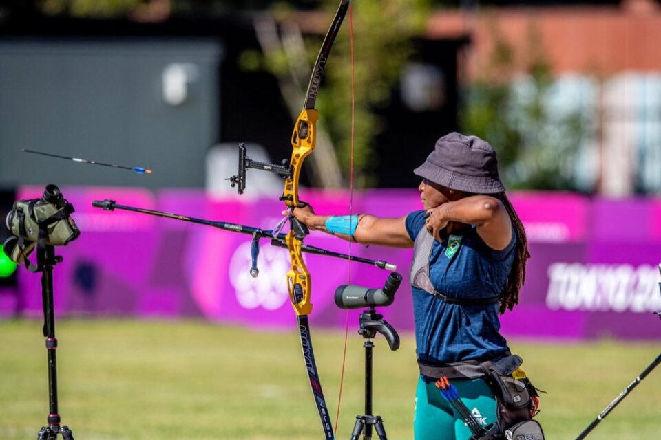 Ana Marcelle dos Santos tiro com Arco