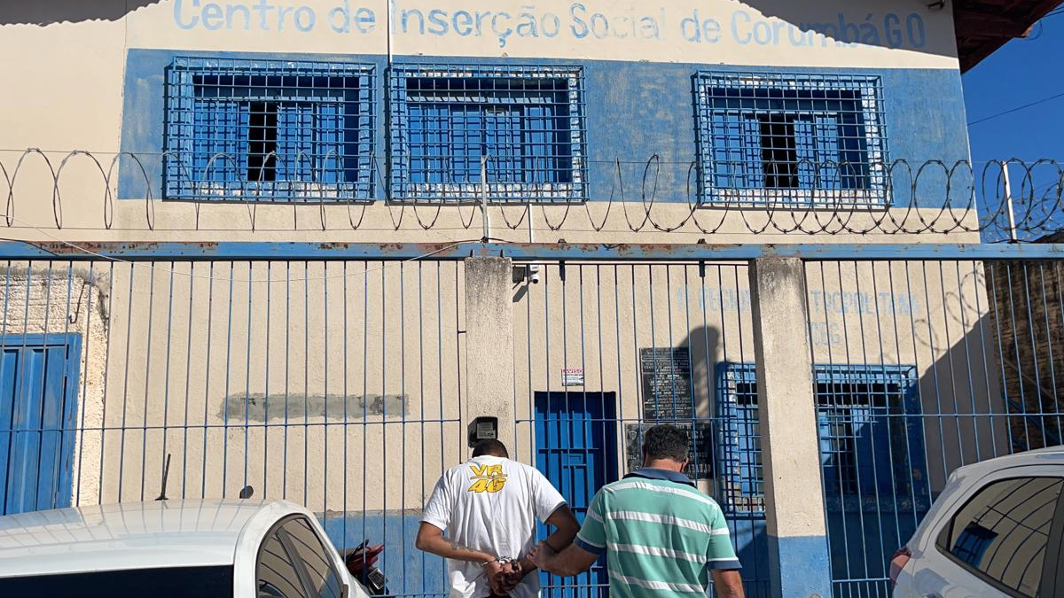 Tatuador é preso suspeito de furtar R$ 7 mil em objetos de studio concorrente, em Cocalzinho de Goiás (Foto: Divulgação/PC)