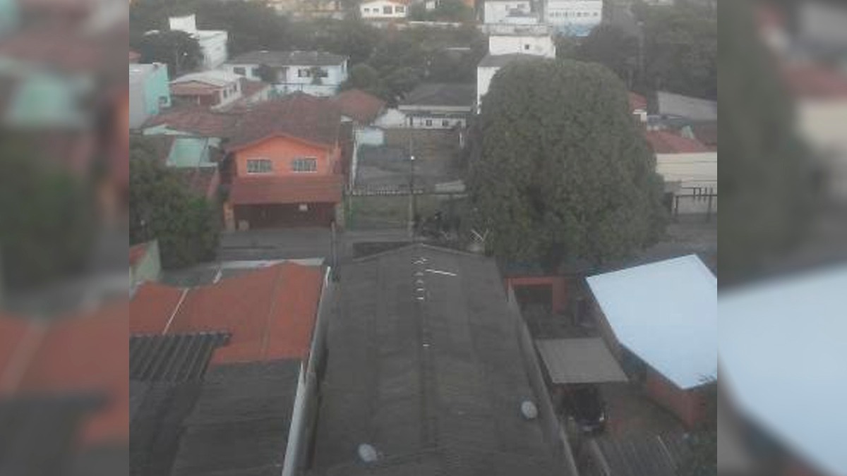 De acordo com o boletim de ocorrência, a vítima foi encontrada com diversas perfurações