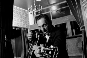 #EmCasaComSesc apresenta Paulo Miklos