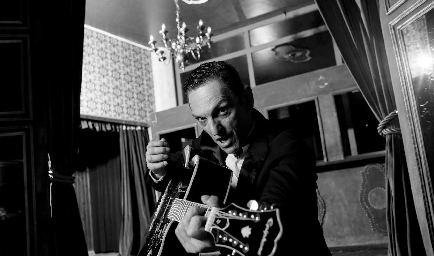 #EmCasaComSesc apresenta Paulo Miklos